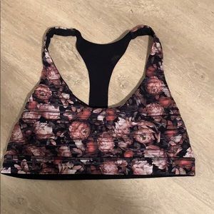 Lululemon sports bra